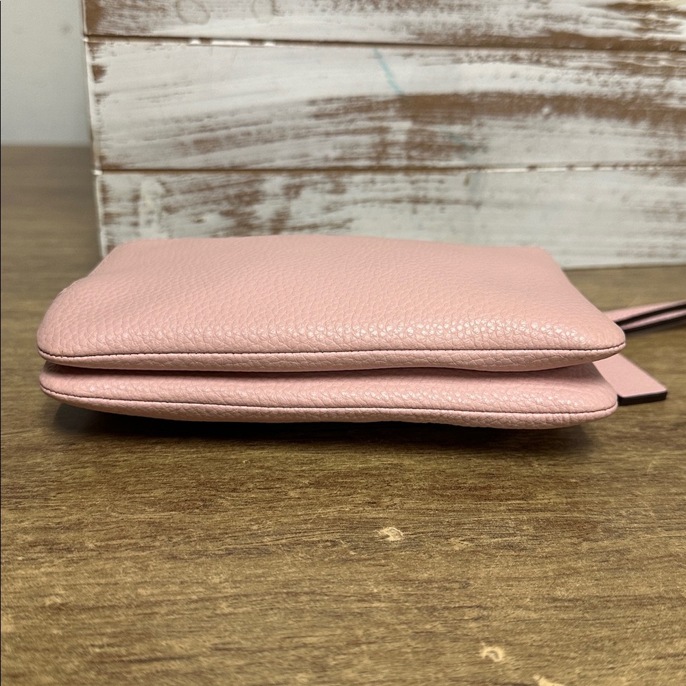 Coach great shape double corner light pink pebbled leather dual zip wristlet - Picture 6 of 9